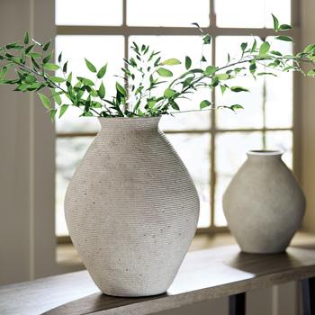 Hannela Vase