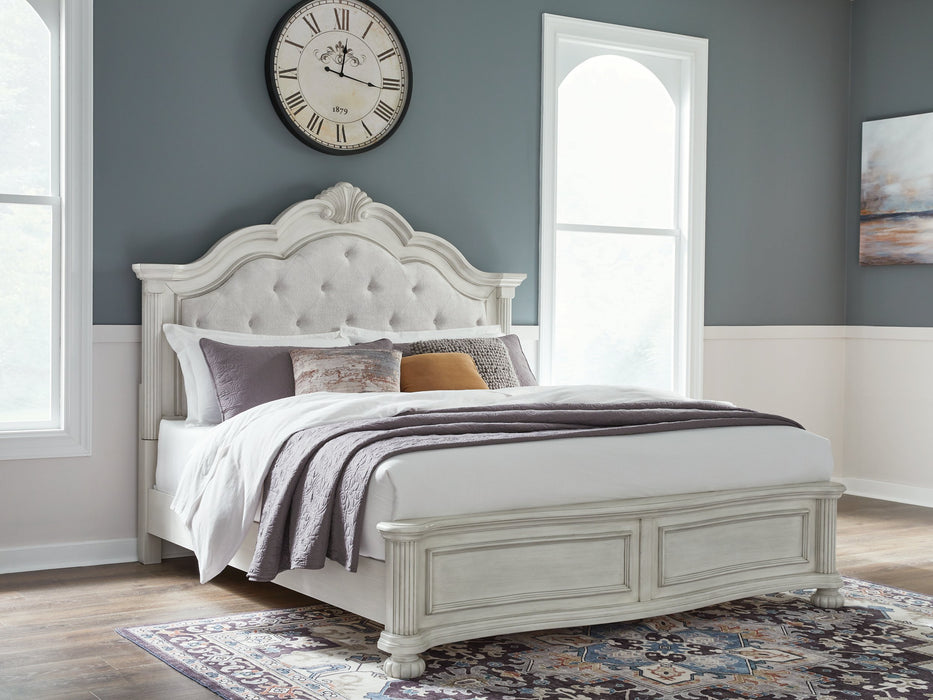 Montelaine Upholstered Bed